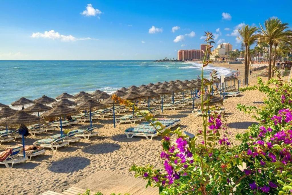 Apartamento Con Gran Terraza Junto A La Playa Torremolinos Bagian luar foto